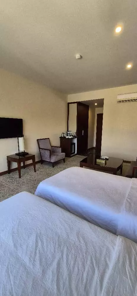 Alibaba https://cdn.alibaba.ir/ostorage/hotel-accommodation-images/68444658a1e6f83605b736a8_سوئیت بدون تراس (6).webp